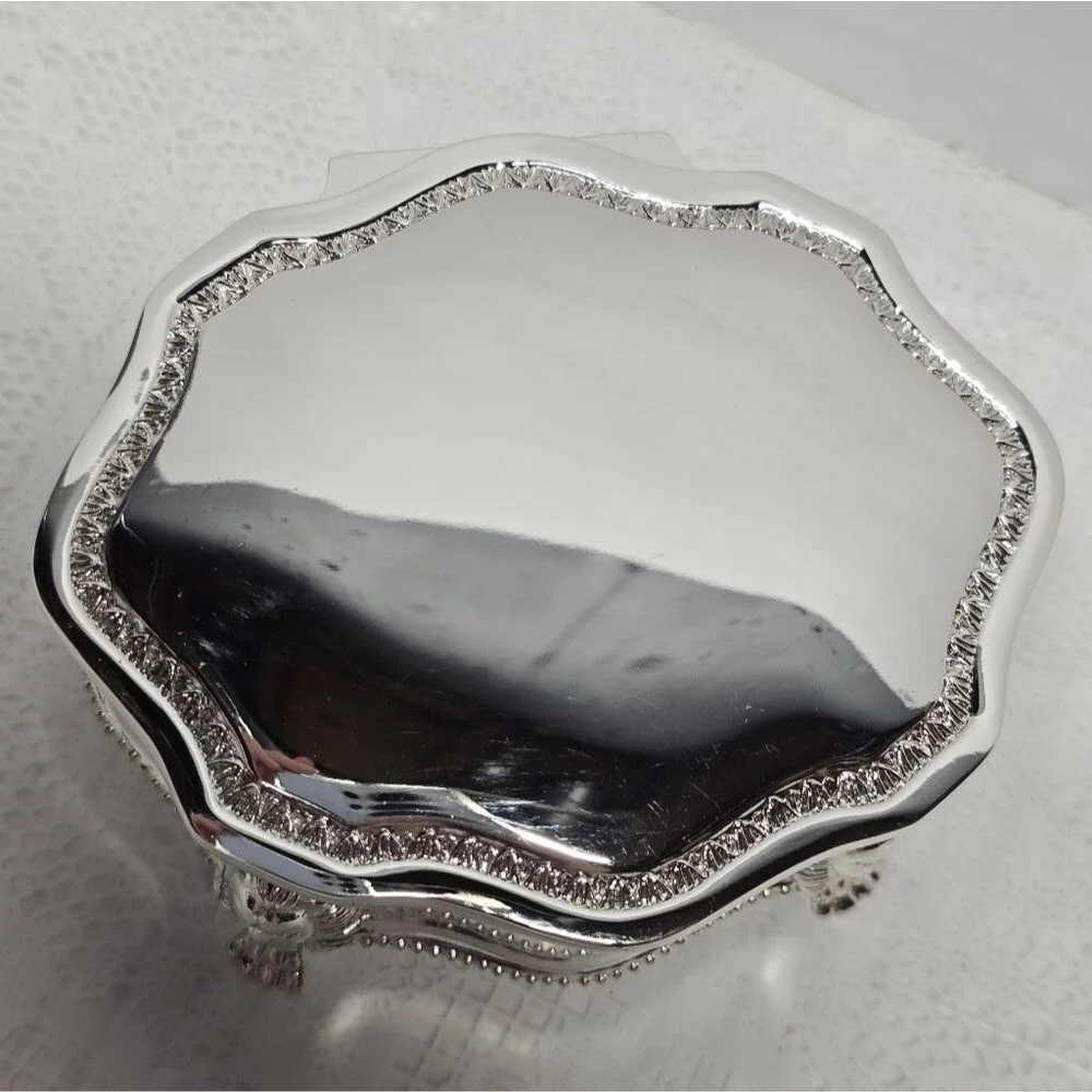 Silver Chrome Lion Heads Footed Non Tarnish Jewelry Trinket Box Victorian Style